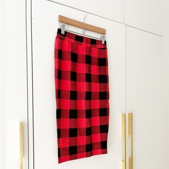Gianni Bini Red Check Pencil Skirt - Picture 3 of 5